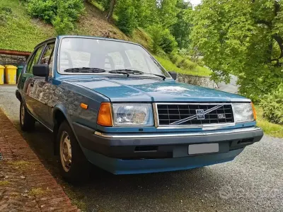 Usata Volvo 345 1982 Blu Berlina