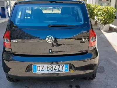 Usata VW Fox 69 CV (50 kW) 2010 Nero Utilitaria