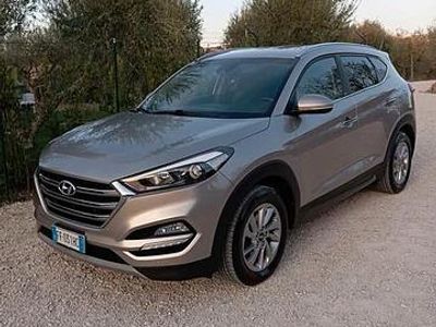 Usata Hyundai Tucson Xpossible 141 CV (103 kW) 2016 Argento SUV