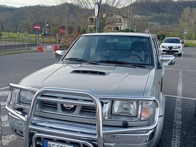 Usata Nissan Navara 103 CV (75 kW) 2001 Argento Pick-up