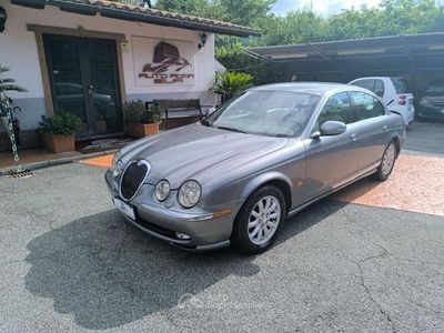 Usata Jaguar S-Type Executive 238 CV (175 kW) 2003 Argento Berlina