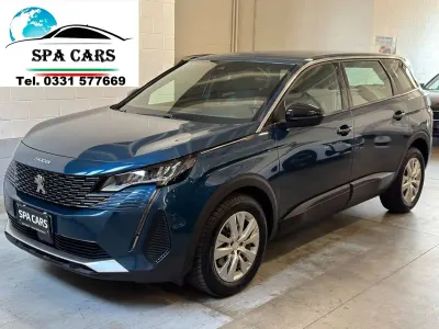 Usata Peugeot 5008 131 CV (96 kW) 2023 Blu/azzurro SUV
