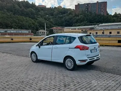Usata Ford B-MAX Business Edition 100 CV (73 kW) 2016 Bianco Monovolume