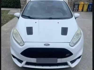 Usata Ford Fiesta ST 182 CV (133 kW) 2013 Bianco Berlina
