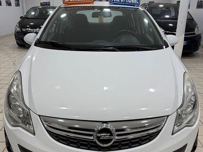 Occasion Opel Corsa Cosmo 86 ch (63 kW) 2011 Blanc Berline