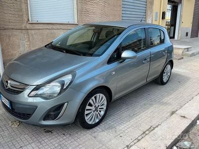 Usata Opel Corsa Edition 85 CV (62 kW) 2014 Grigio Utilitaria