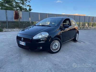 Usata Fiat Grande Punto Dynamic 65 CV (47 kW) 2008 Nero Utilitaria