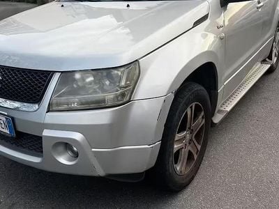 Usata Suzuki Vitara 129 CV (94 kW) 2005 Grigio SUV