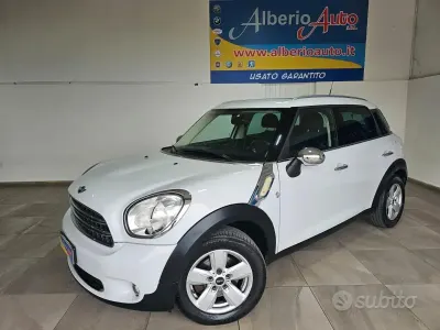 Usata Mini One D Countryman Business 90 CV (66 kW) 2015 Bianco SUV
