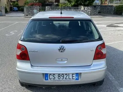 Usata VW Polo 75 CV (55 kW) 2005 Grigio Utilitaria