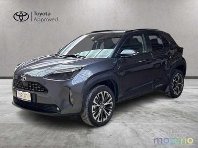 Usata Toyota Yaris Cross Lounge 116 CV (85 kW) 2023 Grigio SUV