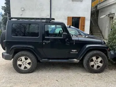 Usata Jeep Wrangler Sahara 177 CV (130 kW) 2009 Nero SUV
