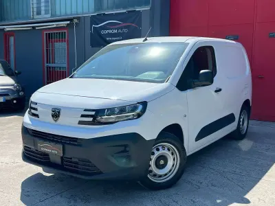 Käytetty Peugeot Partner 131 HP (96 kW) 2025 Valkoinen Tila-auto