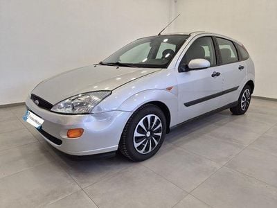 Usata Ford Focus Ambiente 90 CV (66 kW) 2000 Argento Berlina