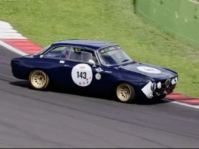 Usata Alfa Romeo 1750 220 CV (161 kW) 1971 Blu/azzurro Berlina