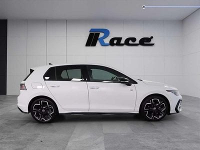 Usata VW Golf VIII R-line 150 CV (110 kW) 2025 Bianco Berlina