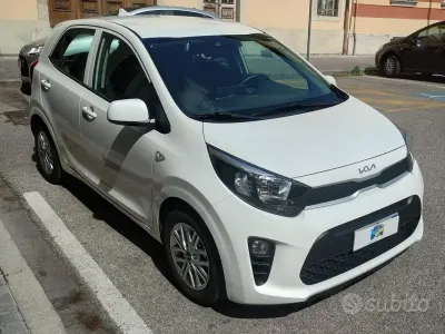 Gebraucht Kia Picanto Urban 65 PS (47 kW) 2022 Weiß Kleinwagen
