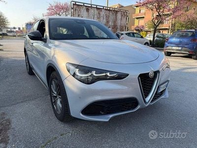Begagnad Alfa Romeo Stelvio Super 160 HK (117 kW) 2023 Grå SUV