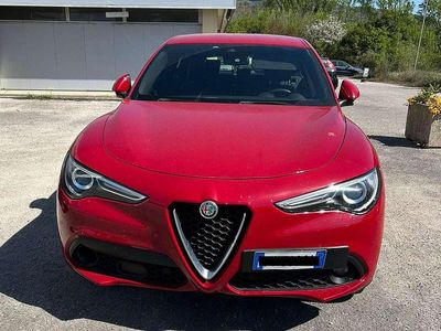 Usata Alfa Romeo Stelvio Business 209 CV (153 kW) 2018 Rosso SUV