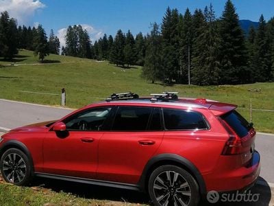 Usata Volvo V60 CC 200 CV (147 kW) 2020 Rosso Station wagon