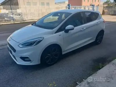Usata Ford Fiesta ST-Line 100 CV (73 kW) 2019 Bianco Utilitaria