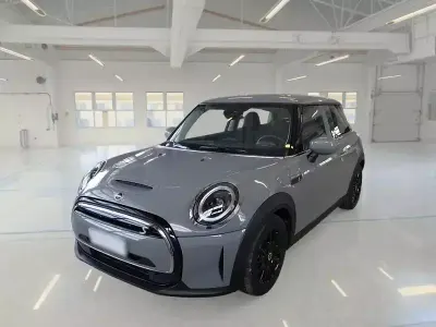 Usata Mini Cooper SE Classic 74 kW (101 CV) 2022 Utilitaria