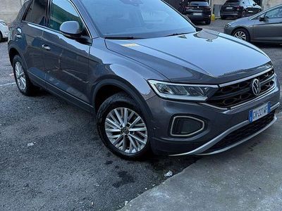 Usata VW T-Roc Style 150 CV (110 kW) 2024 Grigio SUV
