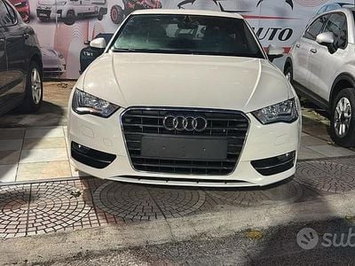 Usata Audi A3 S-Line 110 CV (80 kW) 2015 Bianco Berlina