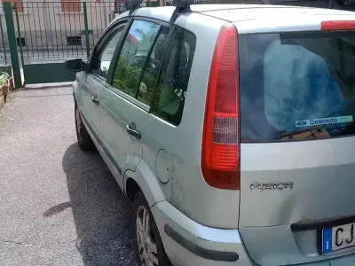 Usata Ford Fusion 68 CV (50 kW) 2003 Utilitaria