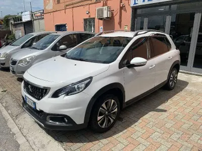 Usata Peugeot 2008 Allure 82 CV (60 kW) 2017 Bianco SUV