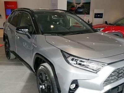 Usata Toyota RAV4 Hybrid Style 218 CV (160 kW) 2022 Argento SUV
