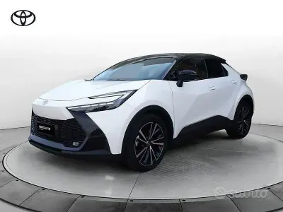 Usata Toyota C-HR Lounge 2024 Bianco SUV