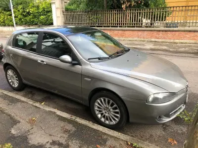 Occasion Alfa Romeo 147 Progression 105 PK (77 kW) 2006 Grijs Hatchback