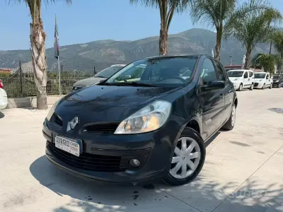 Usata Renault Clio II 85 CV (62 kW) 2009 Nero Berlina