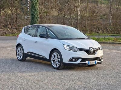 Usata Renault Scénic IV Business 110 CV (80 kW) 2018 Bianco Monovolume