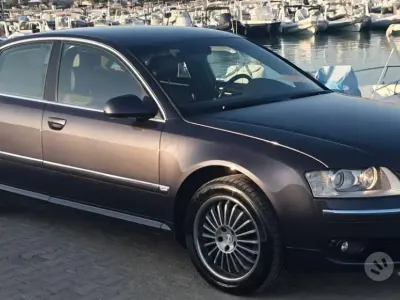 Usata Audi A8 233 CV (171 kW) 2005 Marrone Berlina