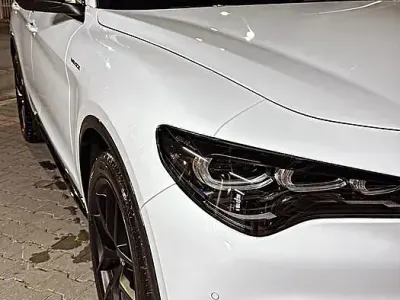Usata Alfa Romeo Stelvio Veloce 209 CV (153 kW) 2024 Bianco SUV