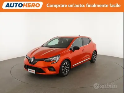 Usata Renault Clio V Techno 94 CV (69 kW) 2023 Arancione Berlina