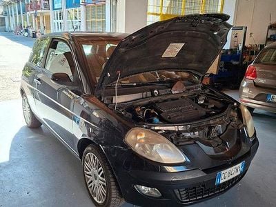 Usata Lancia Ypsilon 70 CV (51 kW) 2004 Nero Utilitaria