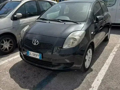 Usata Toyota Yaris 90 CV (66 kW) 2007 Utilitaria