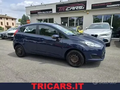 Usata Ford Fiesta 97 CV (71 kW) 2015 Blu Utilitaria