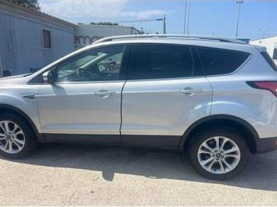 Usata Ford Kuga 120 CV (88 kW) 2018 Grigio SUV
