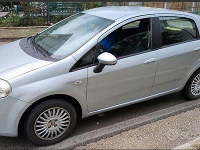 Usata Fiat Grande Punto Dynamic 77 CV (56 kW) 2009 Grigio Utilitaria
