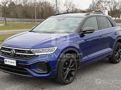 Usata VW T-Roc R-line 116 CV (85 kW) 2023 Blu SUV