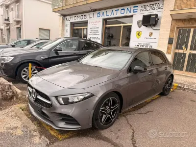 Usata Mercedes A180 AMG Line Premium 116 CV (85 kW) 2023 Grigio Berlina