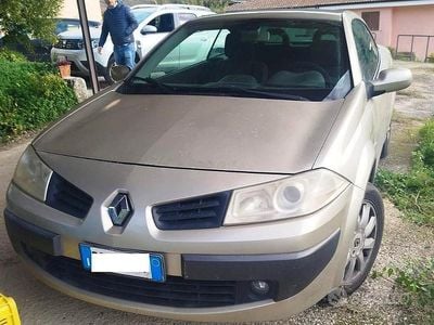 Marrone Usata 2006 Renault Mégane Cabriolet Luxe Cabrio | 1450 €