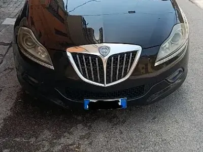 Usata Lancia Delta 120 CV (88 kW) 2010 Nero Utilitaria