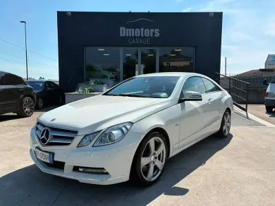 Usata Mercedes E250 Avantgarde 204 CV (150 kW) 2011 Bianco Coupé