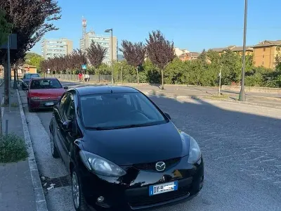 Usata Mazda 2 68 CV (50 kW) 2009 Nero Utilitaria