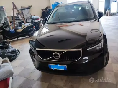 Usata Volvo XC40 129 CV (94 kW) 2022 Nero SUV